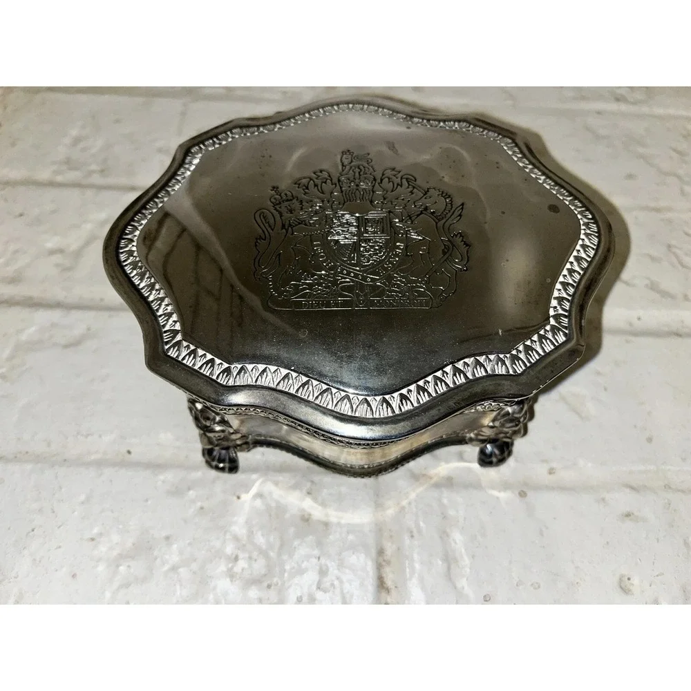 Vintage International Silver Company Coat Of Arms Jewelry Box w/ Red Velvet